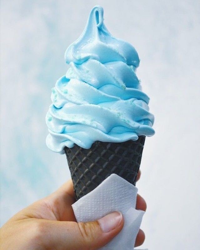 Plavi sladoled od borovnice